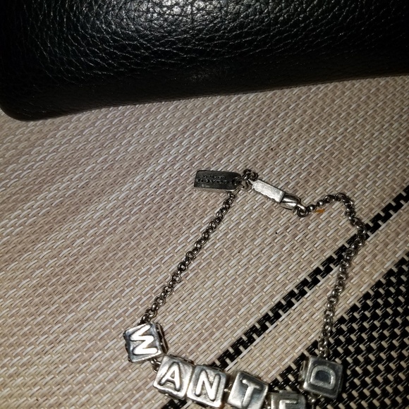 Wanted bracelet and necklace - Picture 4 of 5